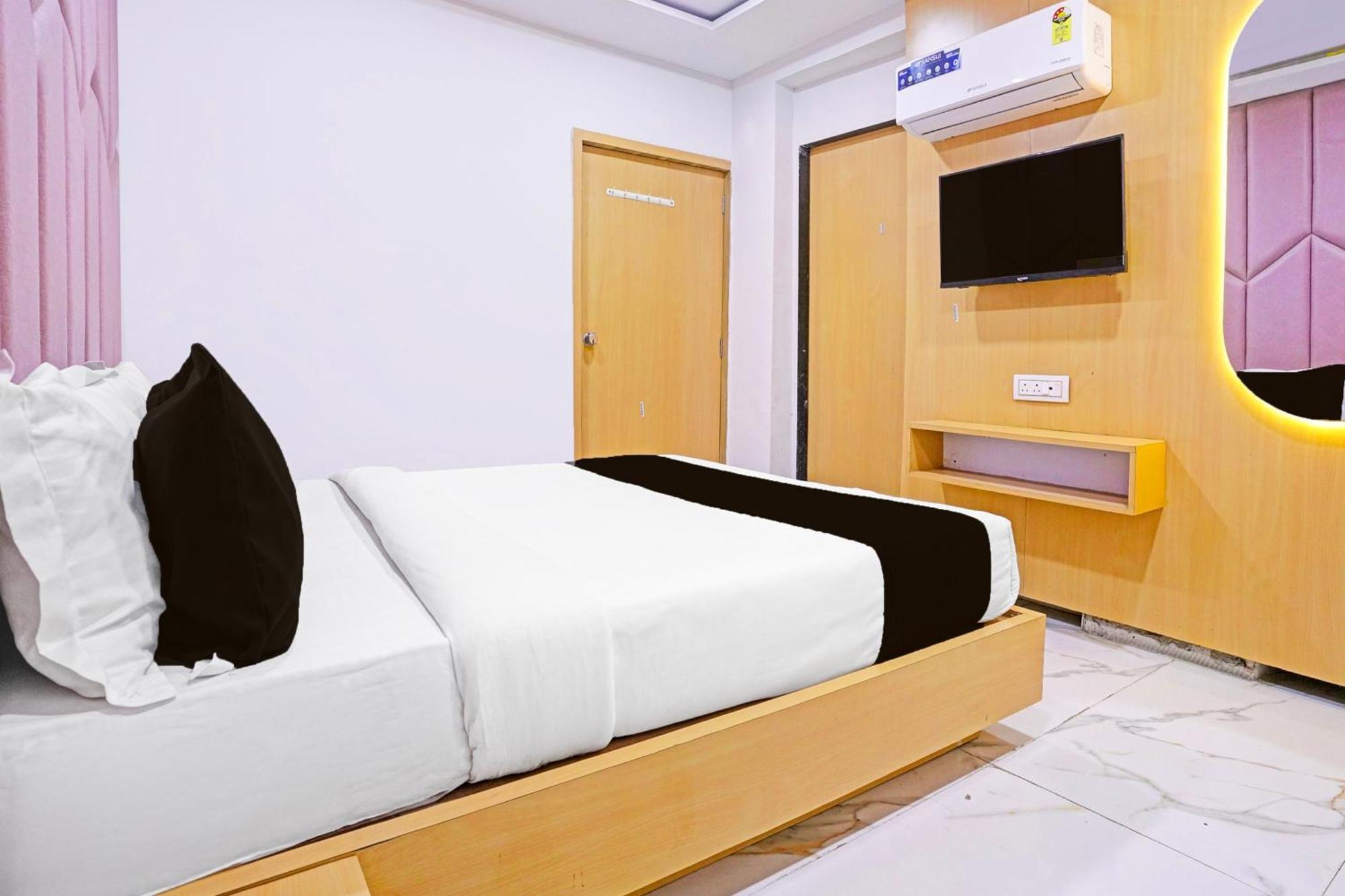 Hotel O Patang 24 Ahmedabad Exteriör bild