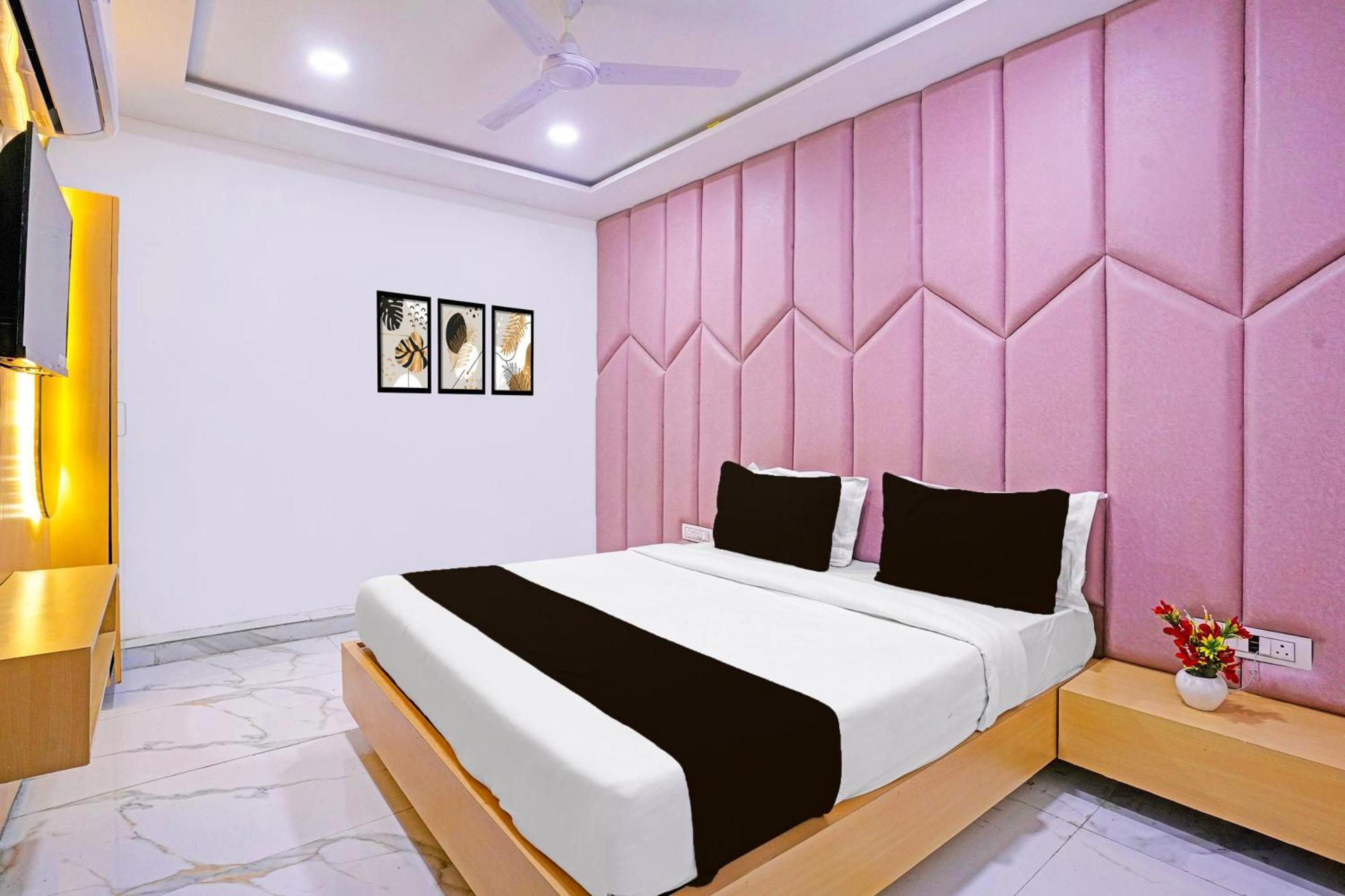 Hotel O Patang 24 Ahmedabad Exteriör bild
