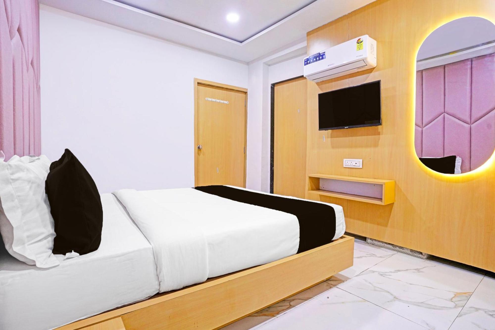 Hotel O Patang 24 Ahmedabad Exteriör bild