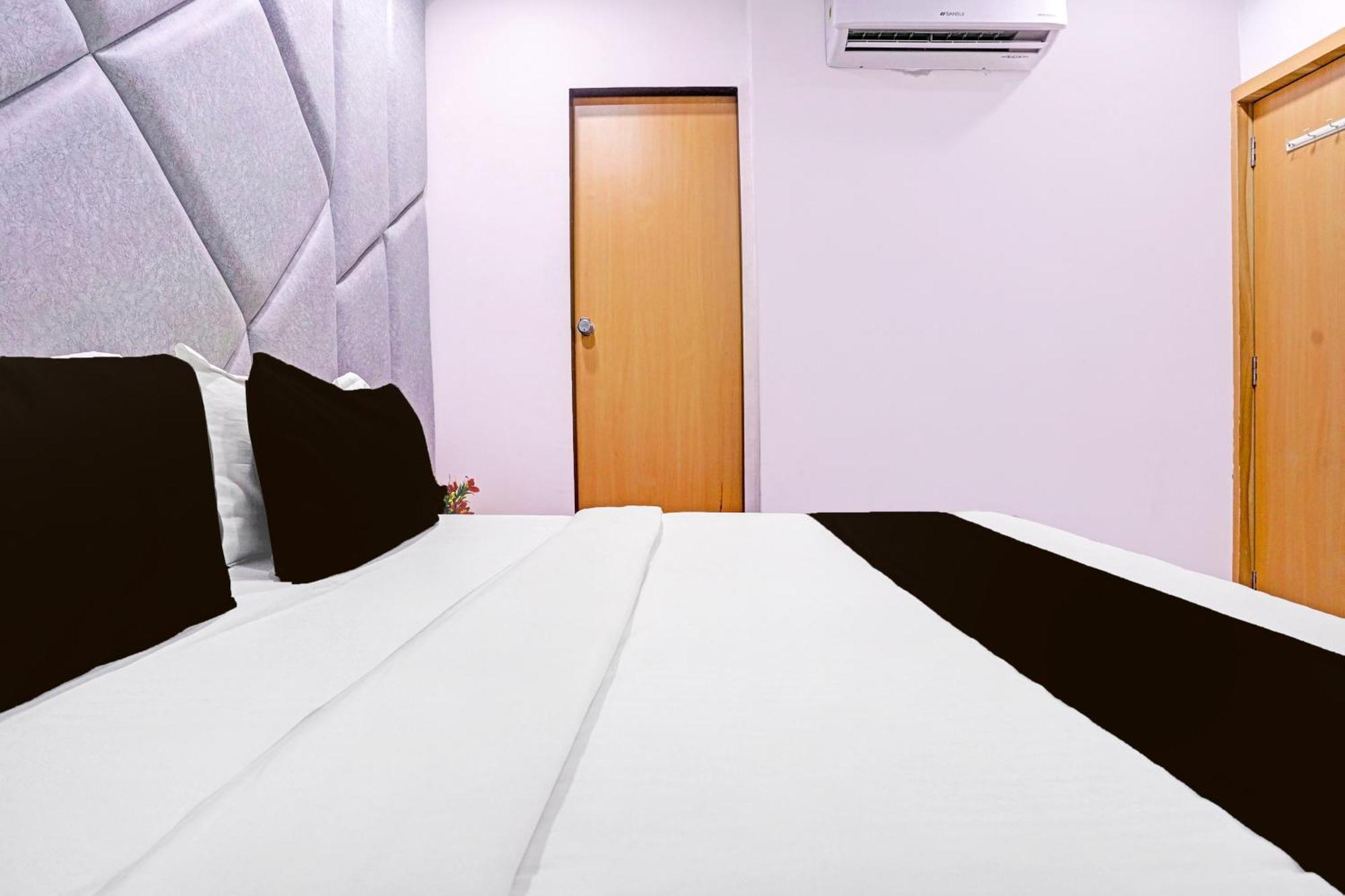 Hotel O Patang 24 Ahmedabad Exteriör bild