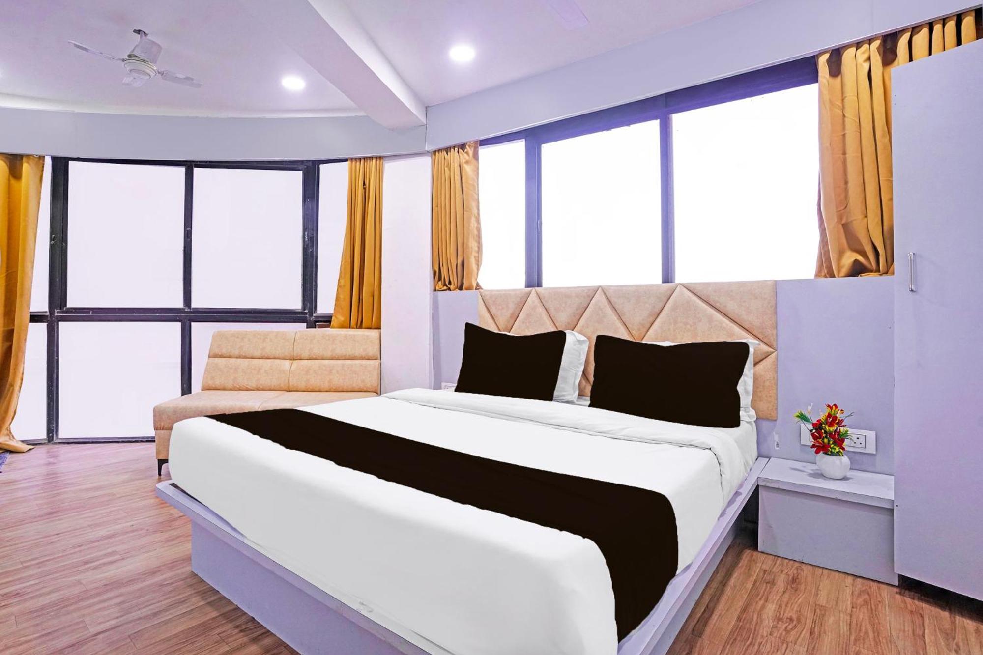 Hotel O Patang 24 Ahmedabad Exteriör bild